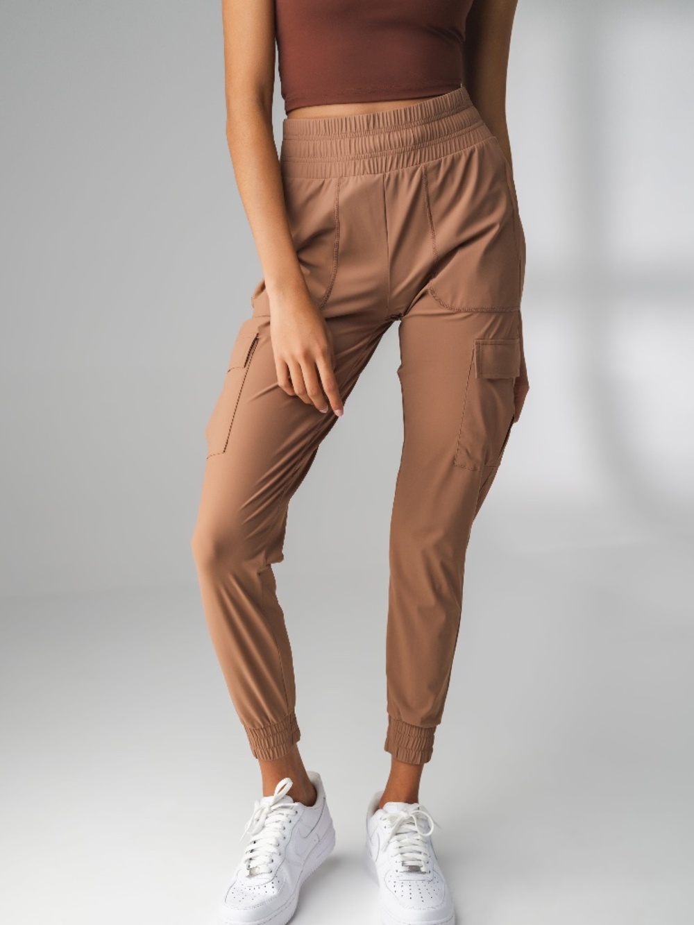 Vitality The Women's Swift Cargo Jogger - Sahara Size XS